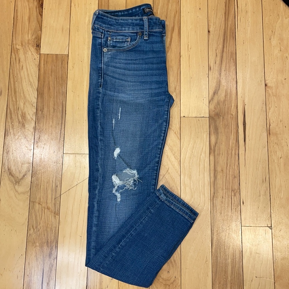 Abercrombie & Fitch Skinny Ripped Jeans